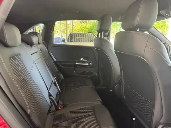 MERCEDES-BENZ B 200 d (12/17)