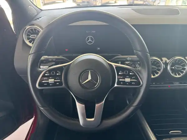 MERCEDES-BENZ B 200 d (16/17)
