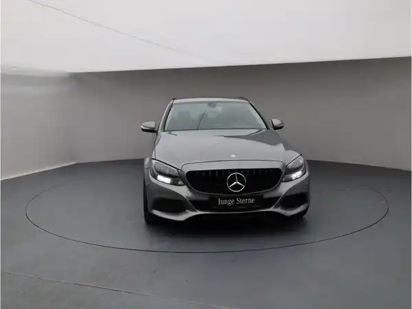 MERCEDES-BENZ C 220 (8/17)