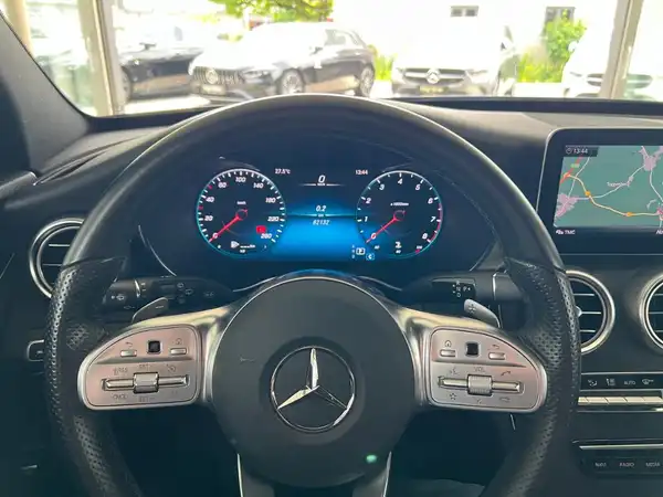 MERCEDES-BENZ C 400 (21/31)