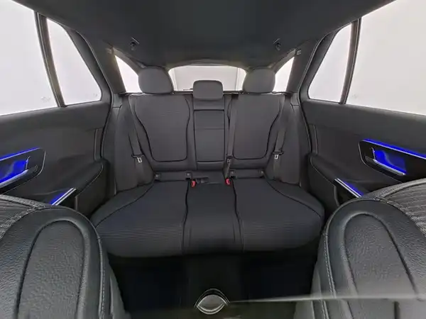 MERCEDES-BENZ C 180 (9/10)