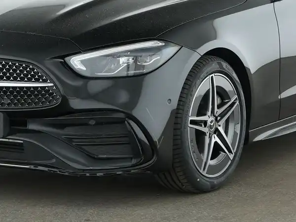 MERCEDES-BENZ C 200 AMG Line (4/10)