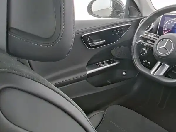 MERCEDES-BENZ C 200 AMG Line (10/10)