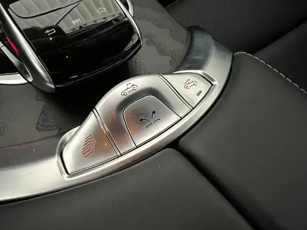 MERCEDES-BENZ C-KLASSE (28/31)