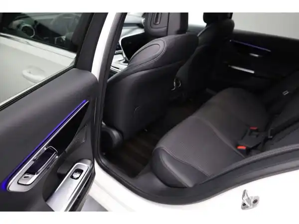 MERCEDES-BENZ C 200 d (11/25)