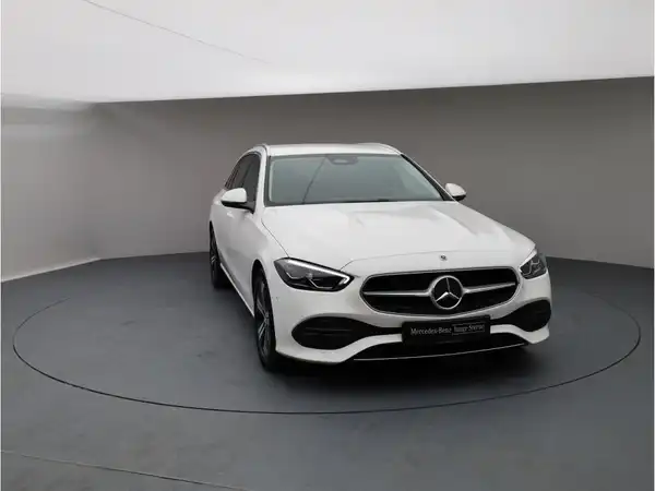MERCEDES-BENZ C 200 d (8/25)