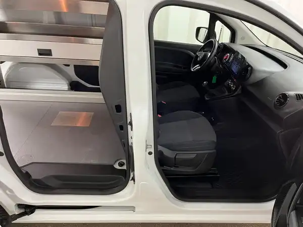 MERCEDES-BENZ CITAN (20/26)