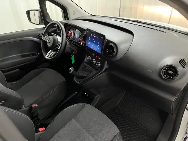 MERCEDES-BENZ CITAN (21/26)