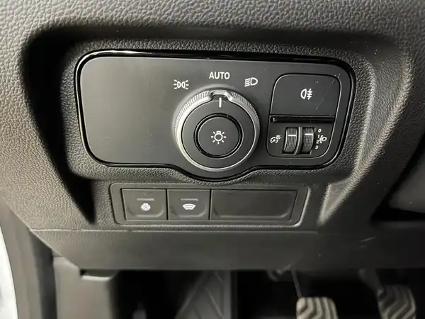 MERCEDES-BENZ CITAN (23/26)