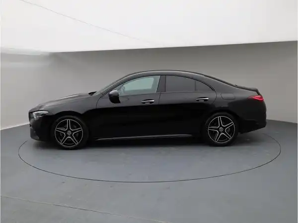 MERCEDES-BENZ CLA 180 (3/26)