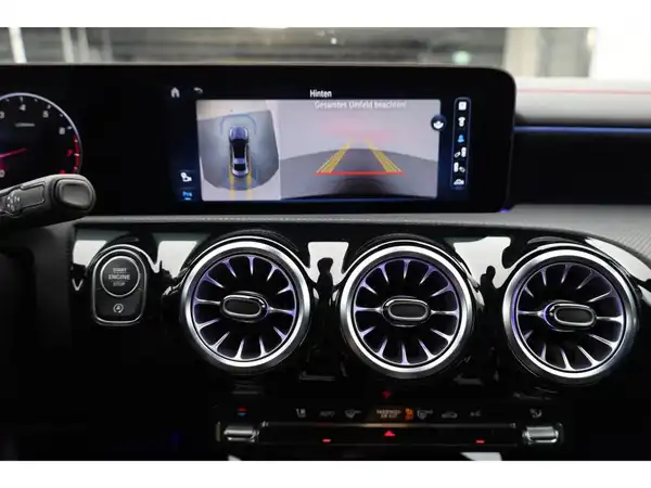MERCEDES-BENZ CLA 180 (21/26)