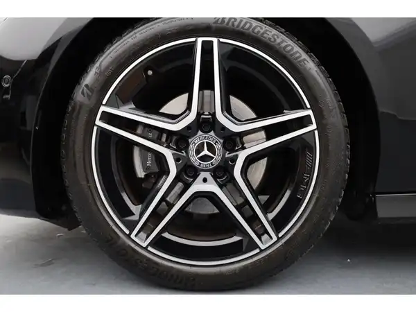 MERCEDES-BENZ CLA 180 (26/26)
