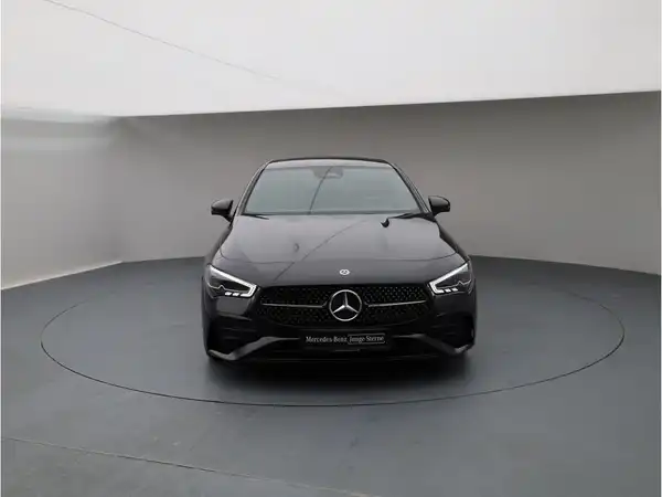 MERCEDES-BENZ CLA 180 (9/26)