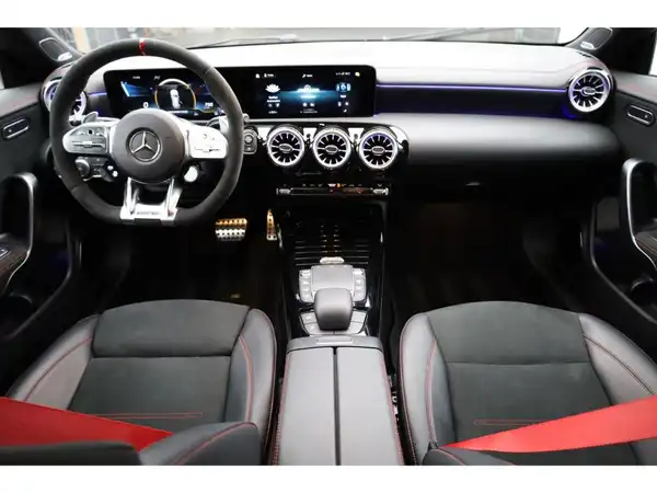 MERCEDES-BENZ AMG CLA 45 (14/28)