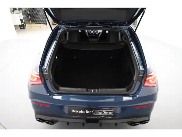 MERCEDES-BENZ AMG CLA 45 (27/28)