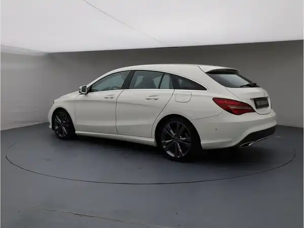 MERCEDES-BENZ CLA 180 (3/18)