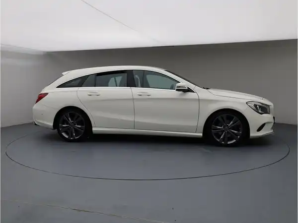 MERCEDES-BENZ CLA 180 (6/18)