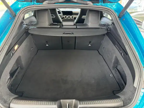 MERCEDES-BENZ CLA 200 AMG Line (11/30)