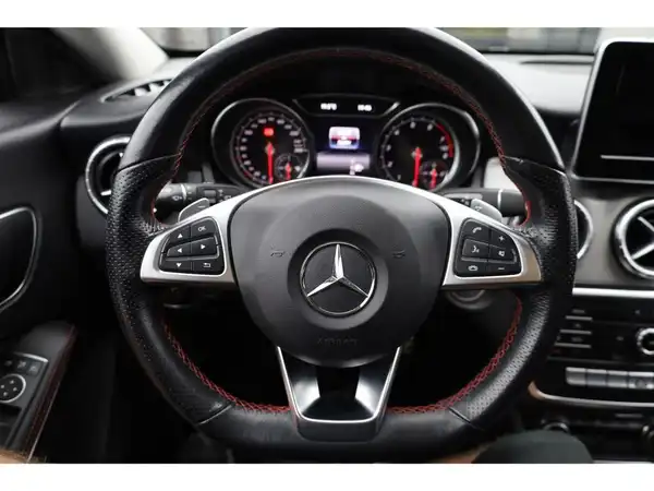 MERCEDES-BENZ CLA 200 (12/23)