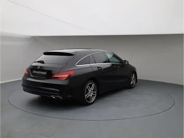 MERCEDES-BENZ CLA 200 (5/23)