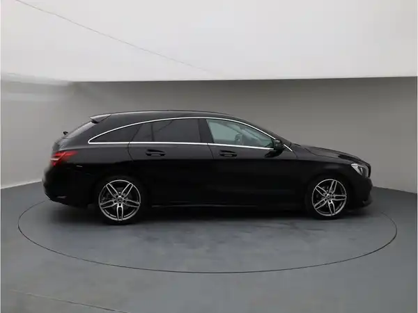 MERCEDES-BENZ CLA 200 (6/23)
