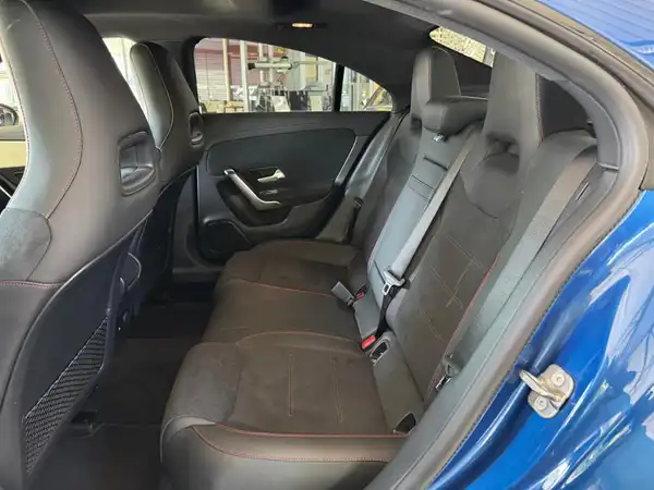 MERCEDES-BENZ CLA 200 d (11/21)