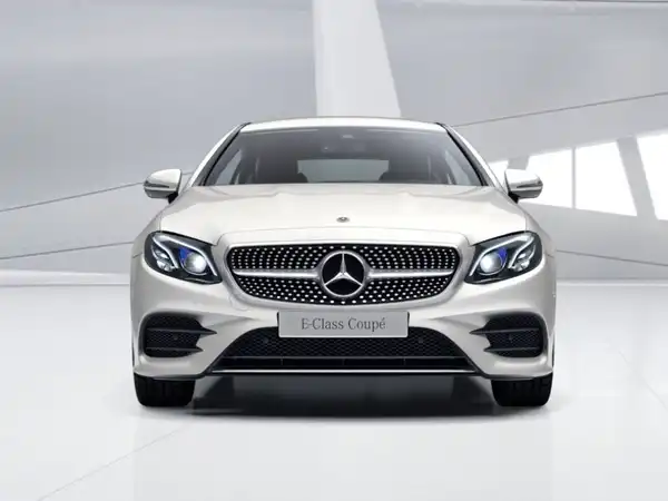 MERCEDES-BENZ E 300 (6/10)
