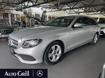 MERCEDES-BENZ E 220 (1/18)