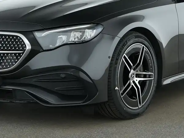 MERCEDES-BENZ E 220 (3/9)