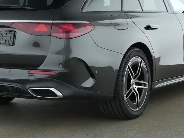 MERCEDES-BENZ E 220 (4/9)