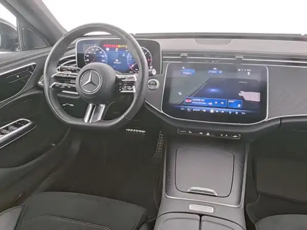 MERCEDES-BENZ E 220 (6/9)