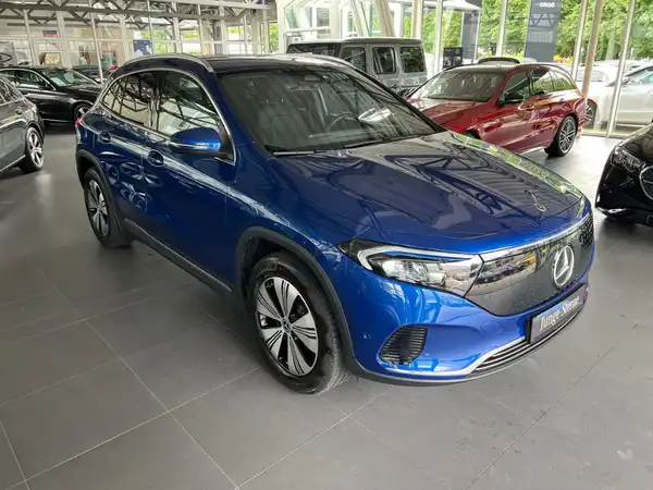 MERCEDES-BENZ EQA (4/25)