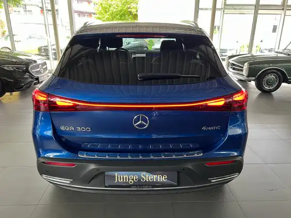 MERCEDES-BENZ EQA (7/25)