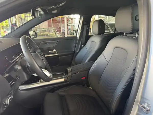 MERCEDES-BENZ EQA (6/19)