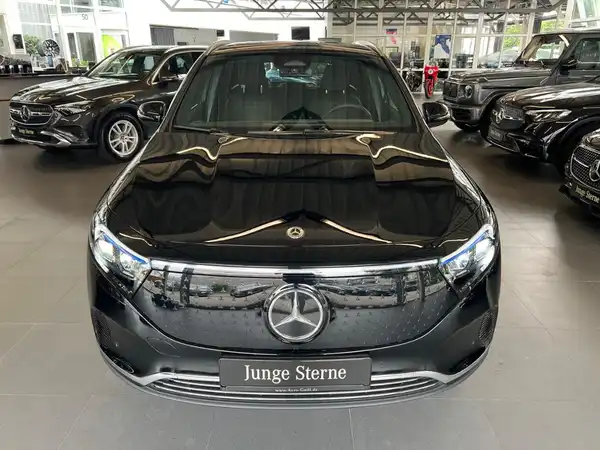 MERCEDES-BENZ EQA (3/25)
