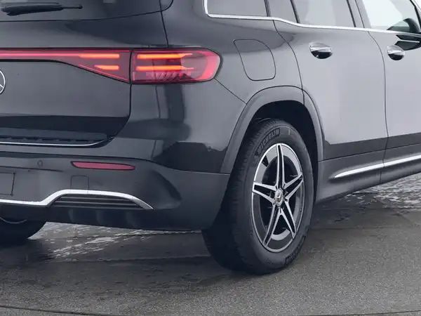 MERCEDES-BENZ EQB (10/10)