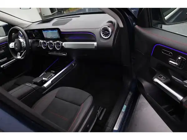 MERCEDES-BENZ EQB (13/28)