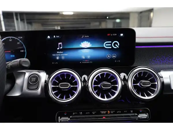 MERCEDES-BENZ EQB (22/28)