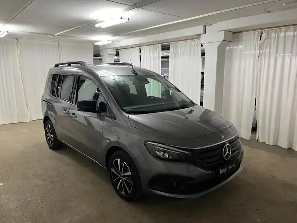 MERCEDES-BENZ EQT (3/20)