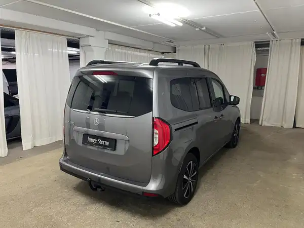 MERCEDES-BENZ EQT (4/20)