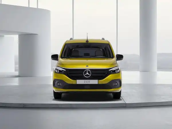 MERCEDES-BENZ EQT (2/11)