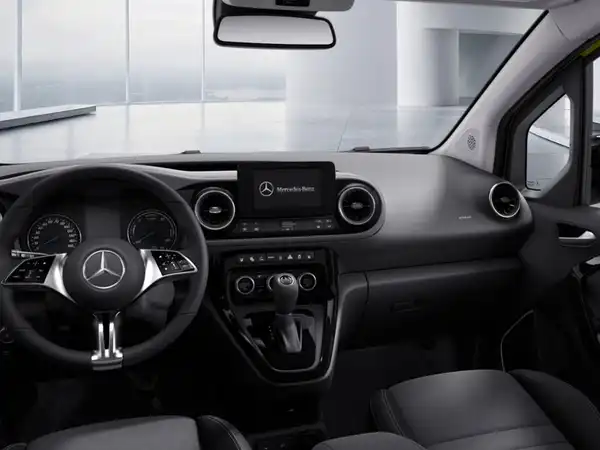 MERCEDES-BENZ EQT (7/11)