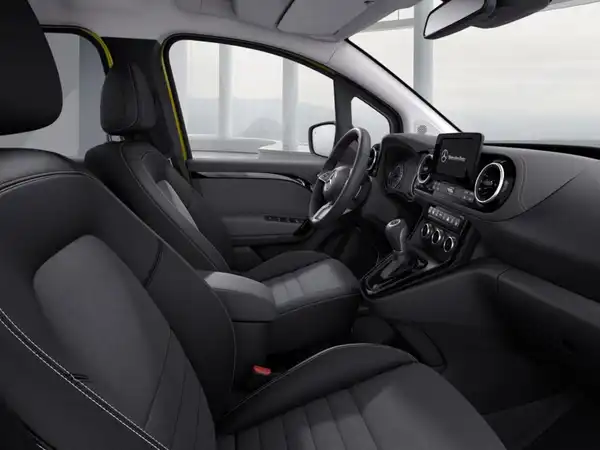 MERCEDES-BENZ EQT (8/11)