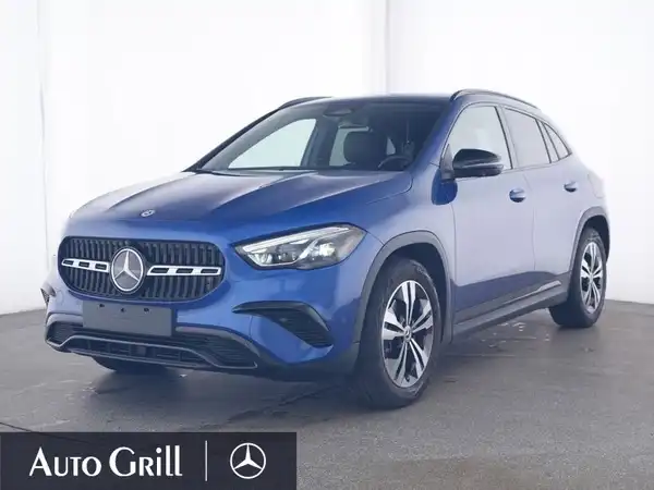 MERCEDES-BENZ GLA 220 (1/9)