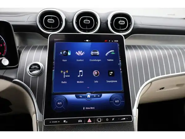 MERCEDES-BENZ GLC (20/28)