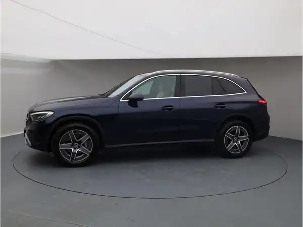 MERCEDES-BENZ GLC (3/28)