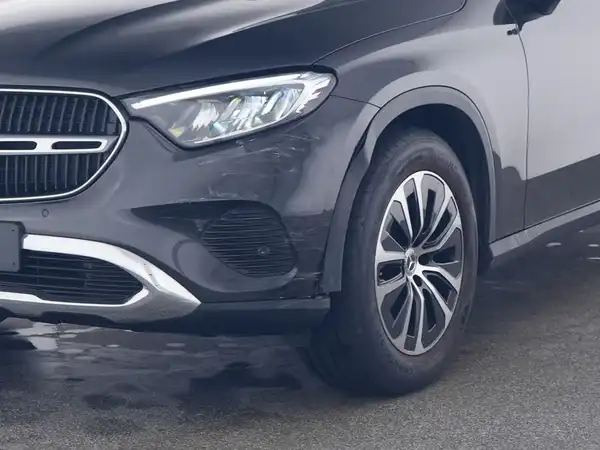 MERCEDES-BENZ GLC (4/10)
