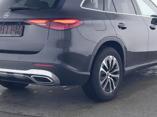 MERCEDES-BENZ GLC (5/10)