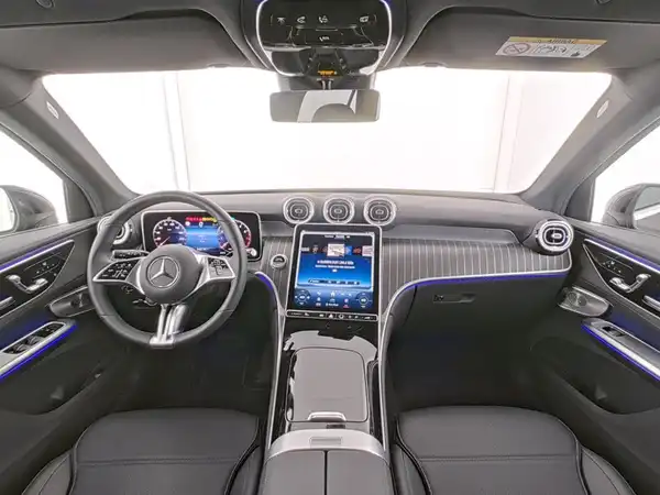 MERCEDES-BENZ GLC (8/10)