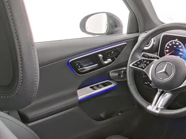 MERCEDES-BENZ GLC (10/10)